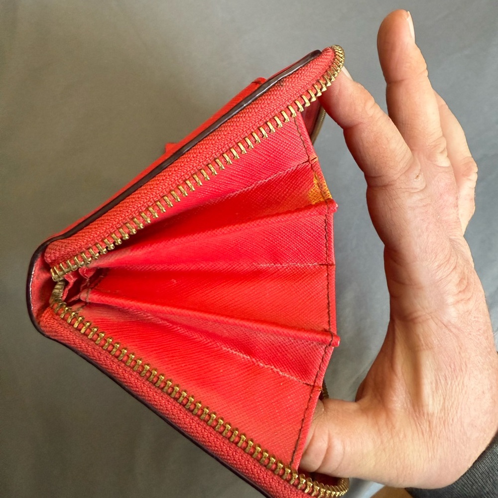 Kate Spade Wallet - Picture 8 of 11